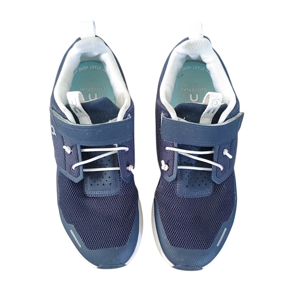 Kids On Cloud Play Midnight | White Sneaker - Picture 2 of 10